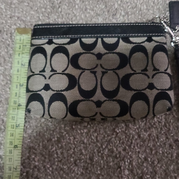 Pouch - Picture 4 of 5